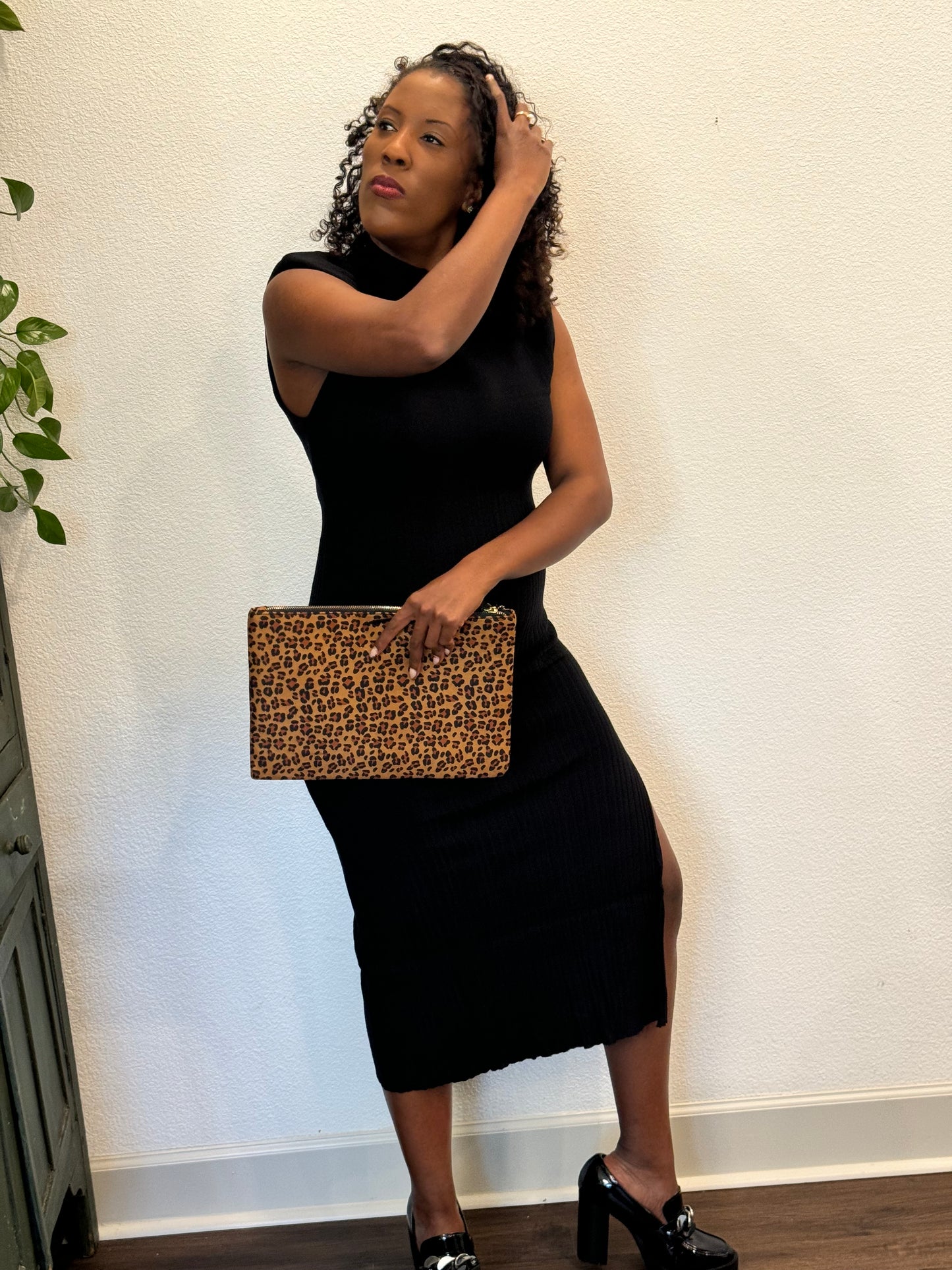 Leopard clutch